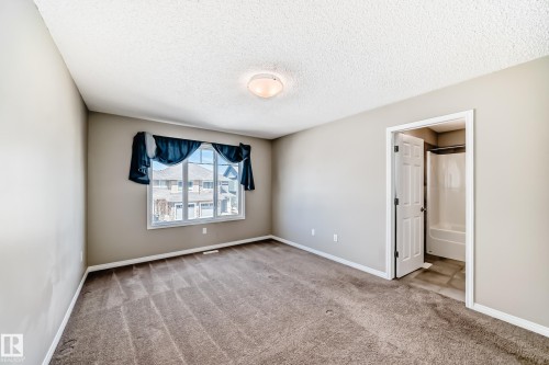 5227 Crabapple Link, Edmonton, AB - Indoor Photo Showing Other Room