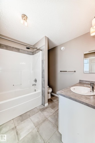 5227 Crabapple Link, Edmonton, AB - Indoor Photo Showing Bathroom