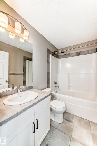 5227 Crabapple Link, Edmonton, AB - Indoor Photo Showing Bathroom