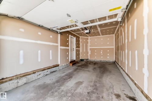 5227 Crabapple Link, Edmonton, AB - Indoor Photo Showing Garage