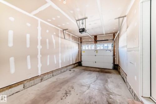 5227 Crabapple Link, Edmonton, AB - Indoor Photo Showing Garage
