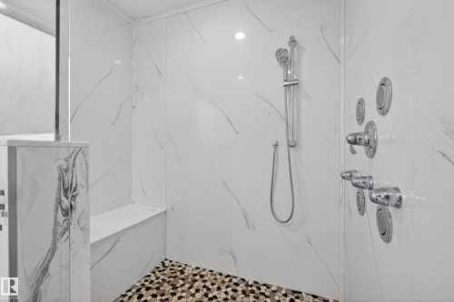 9245 87 Street, Edmonton, AB - Indoor Photo Showing Bathroom