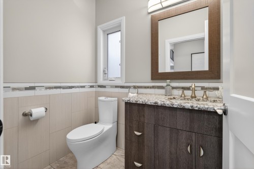 9245 87 Street, Edmonton, AB - Indoor Photo Showing Bathroom