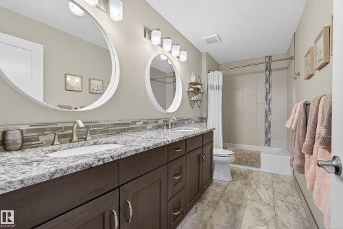 9245 87 Street, Edmonton, AB - Indoor Photo Showing Bathroom