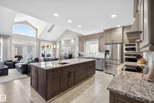 9245 87 Street, Edmonton, AB - Indoor Photo Showing Kitchen With Upgraded Kitchen