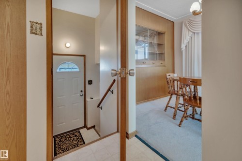 6208 94A Avenue, Edmonton, AB - Indoor Photo Showing Other Room