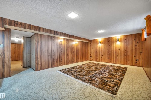 6208 94A Avenue, Edmonton, AB - Indoor Photo Showing Other Room