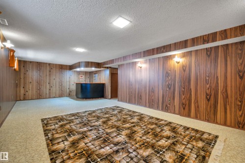 6208 94A Avenue, Edmonton, AB - Indoor Photo Showing Other Room