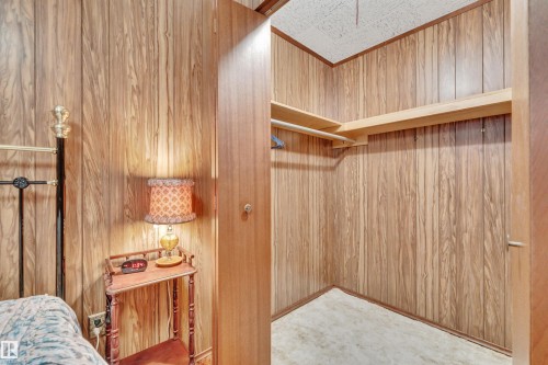 6208 94A Avenue, Edmonton, AB - Indoor Photo Showing Other Room