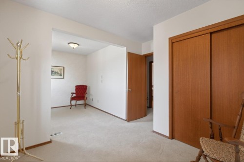 6036 105B Street, Edmonton, AB - Indoor