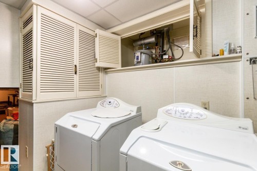 6036 105B Street, Edmonton, AB - Indoor Photo Showing Laundry Room