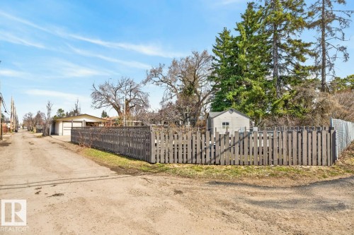 6036 105B Street, Edmonton, AB - Outdoor
