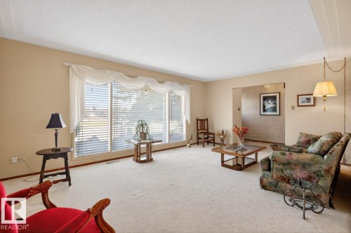 6036 105B Street, Edmonton, AB - Indoor