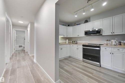 304 6220 Fulton Road, Edmonton, AB - Indoor Photo Showing Kitchen