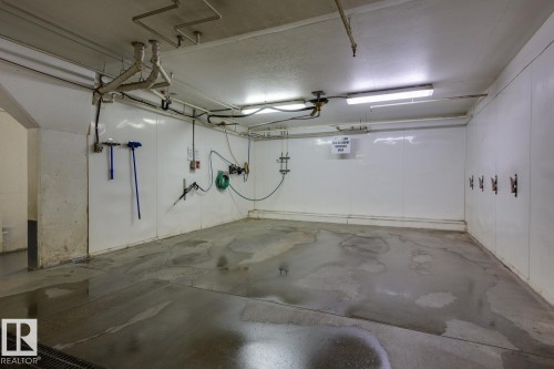 304 6220 Fulton Road, Edmonton, AB - Indoor Photo Showing Garage