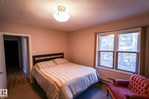 400 60501 Range Road 120, Rural St. Paul County, AB - Indoor Photo Showing Bedroom