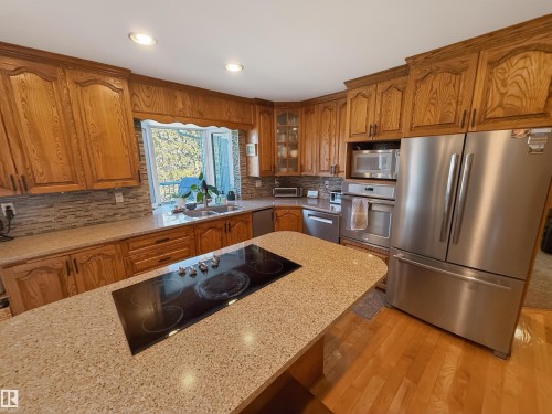 3 Westminster Close, Spruce Grove, AB - Indoor Photo Showing Kitchen With Double Sink