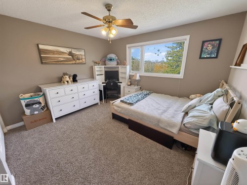 3 Westminster Close, Spruce Grove, AB - Indoor Photo Showing Bedroom