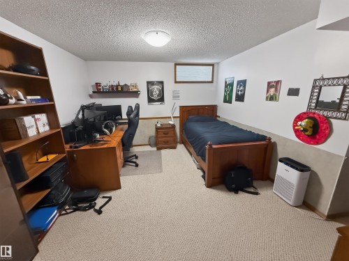 3 Westminster Close, Spruce Grove, AB - Indoor Photo Showing Office