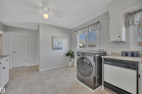 4410 42B Avenue, Leduc, AB - Indoor Photo Showing Laundry Room
