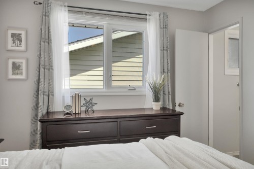 4410 42B Avenue, Leduc, AB - Indoor Photo Showing Bedroom