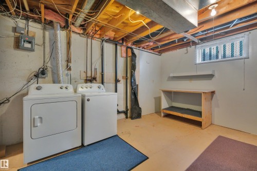 4410 42B Avenue, Leduc, AB - Indoor Photo Showing Laundry Room