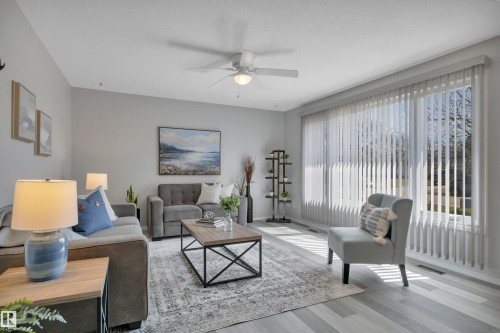 4410 42B Avenue, Leduc, AB - Indoor Photo Showing Living Room
