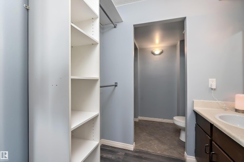 901 10145 109 Street, Edmonton, AB - Indoor Photo Showing Bathroom