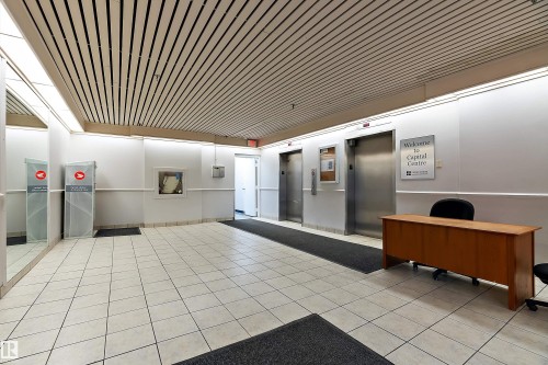 901 10145 109 Street, Edmonton, AB - Indoor