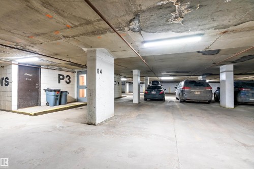 901 10145 109 Street, Edmonton, AB - Indoor Photo Showing Garage