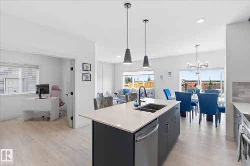 33 Sumac Close, Fort Saskatchewan, AB - Indoor Photo Showing Kitchen With Double Sink With Upgraded Kitchen