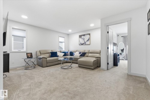 33 Sumac Close, Fort Saskatchewan, AB - Indoor Photo Showing Living Room