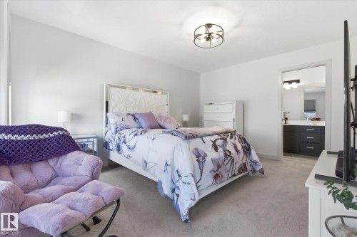 33 Sumac Close, Fort Saskatchewan, AB - Indoor Photo Showing Bedroom