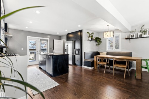 10916 60 Avenue, Edmonton, AB - Indoor