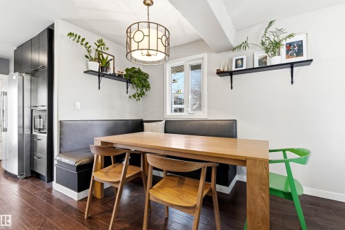 10916 60 Avenue, Edmonton, AB - Indoor Photo Showing Dining Room