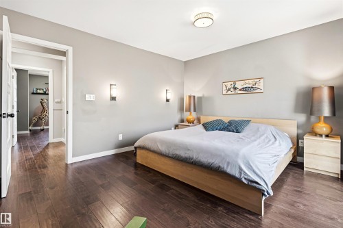 10916 60 Avenue, Edmonton, AB - Indoor Photo Showing Bedroom