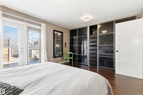 10916 60 Avenue, Edmonton, AB - Indoor Photo Showing Bedroom