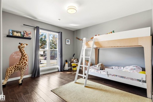 10916 60 Avenue, Edmonton, AB - Indoor Photo Showing Bedroom