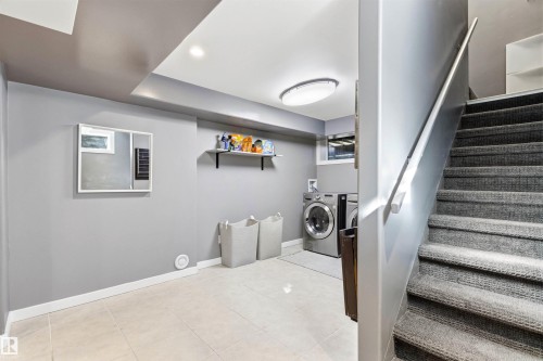 10916 60 Avenue, Edmonton, AB - Indoor Photo Showing Other Room