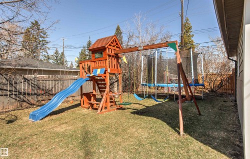 10916 60 Avenue, Edmonton, AB - Outdoor
