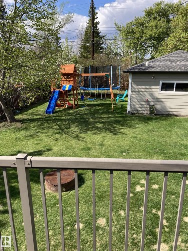10916 60 Avenue, Edmonton, AB - Outdoor