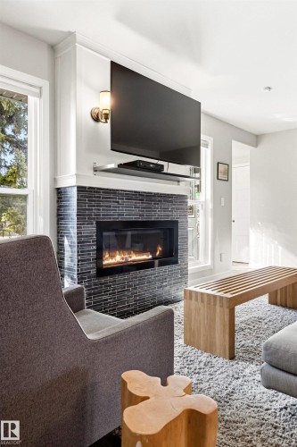 10916 60 Avenue, Edmonton, AB - Indoor Photo Showing Living Room With Fireplace