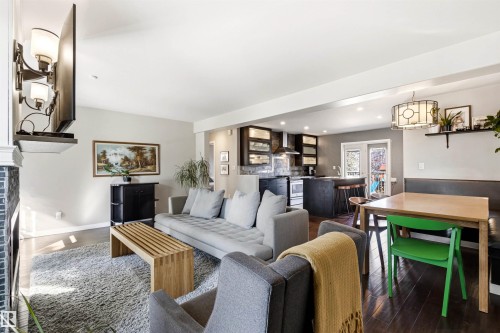 10916 60 Avenue, Edmonton, AB - Indoor