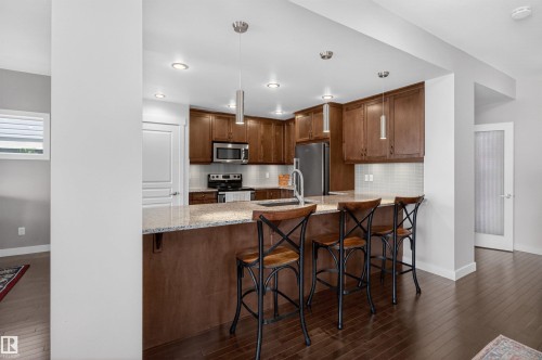 22030 95A Avenue, Edmonton, AB - Indoor Photo Showing Kitchen With Upgraded Kitchen