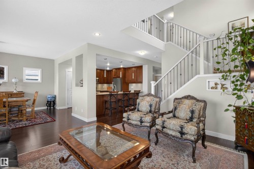 22030 95A Avenue, Edmonton, AB - Indoor Photo Showing Living Room