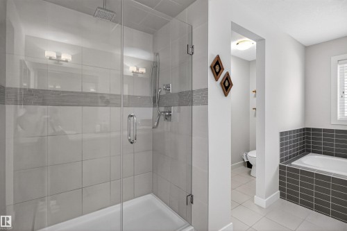 22030 95A Avenue, Edmonton, AB - Indoor Photo Showing Bathroom