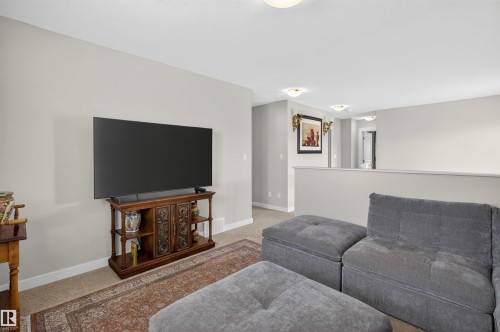 22030 95A Avenue, Edmonton, AB - Indoor Photo Showing Other Room