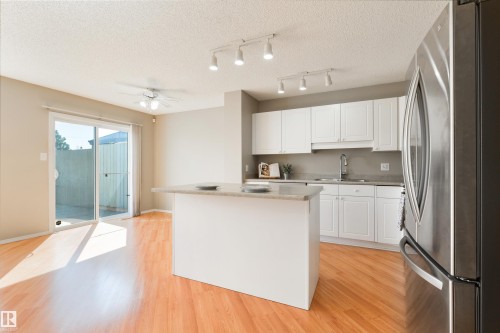 2923 30 Street, Edmonton, AB - Indoor Photo Showing Kitchen