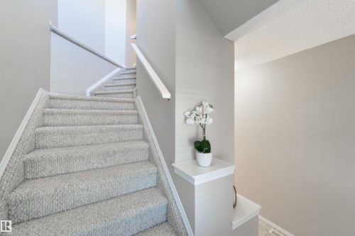 2923 30 Street, Edmonton, AB - Indoor Photo Showing Other Room