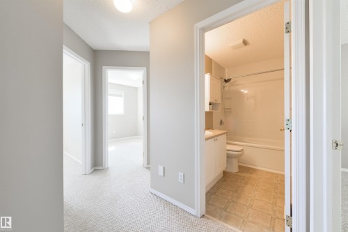 2923 30 Street, Edmonton, AB - Indoor Photo Showing Bathroom